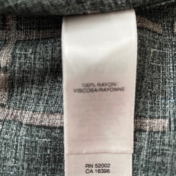 Men’s Short Sleeve shirt by Liz Claiborne - Picture 5 of 5